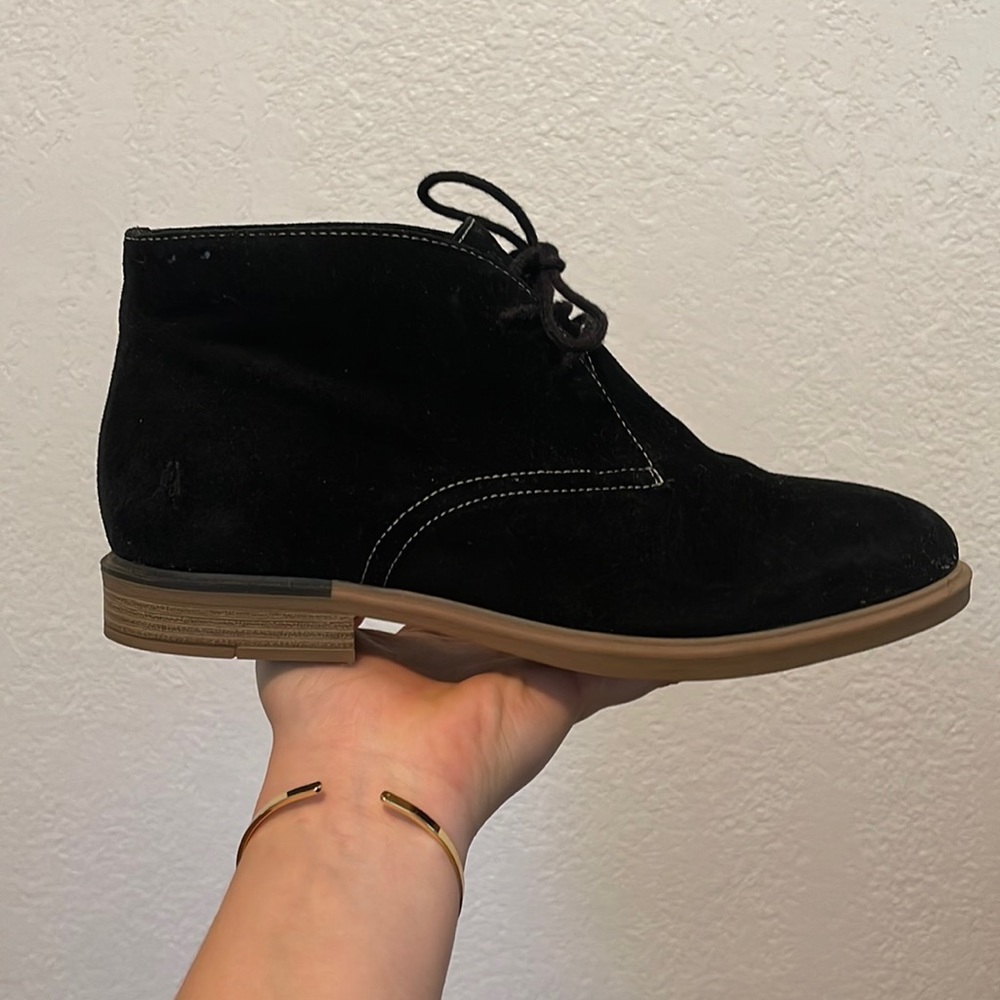 Hush Puppies size 9.5